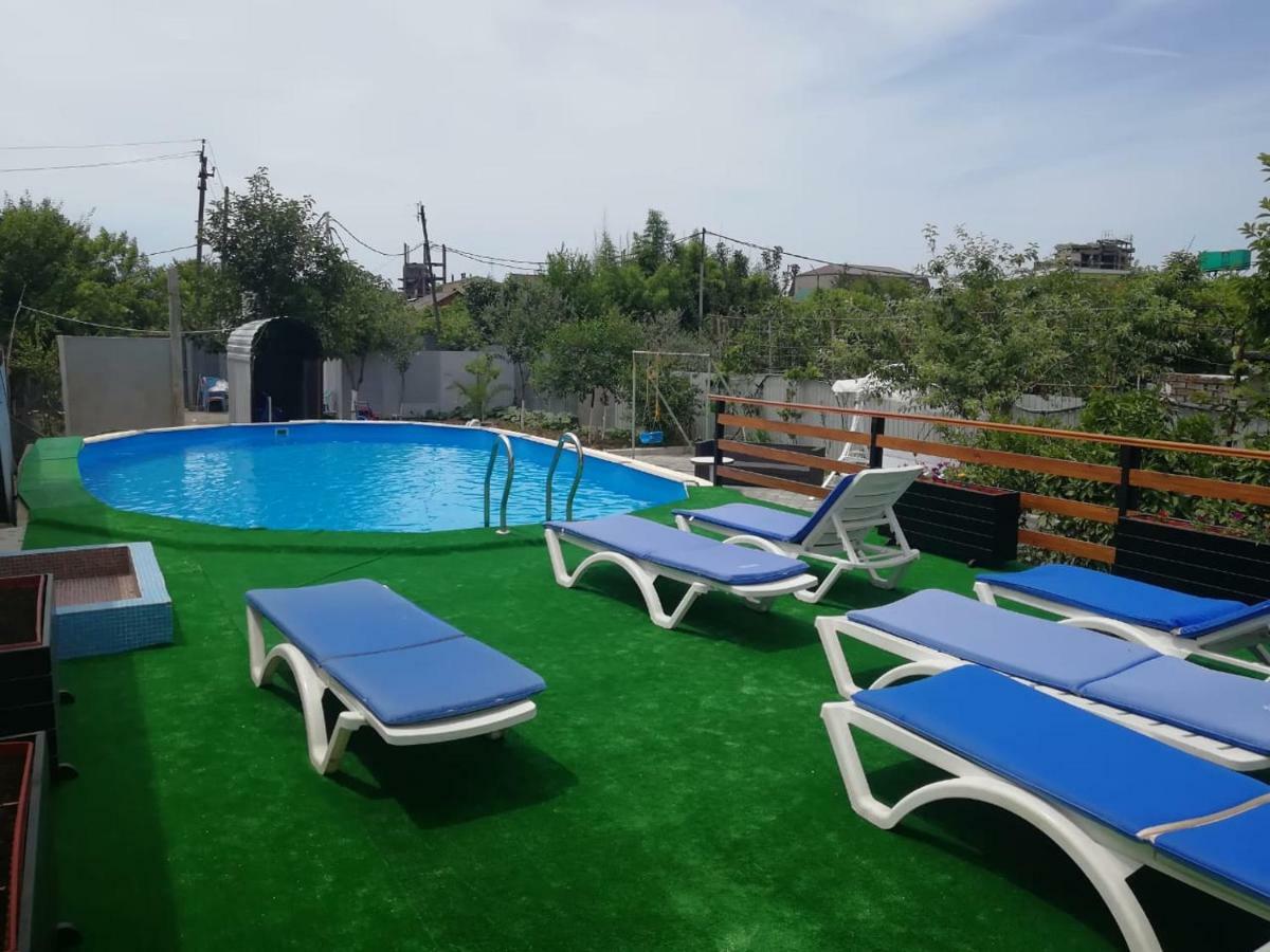 U Ruslana Guest House Gagra Buitenkant foto